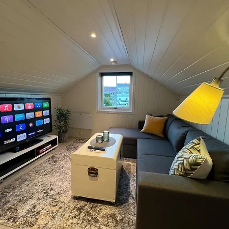 Cozy Loft With Terrace, Close To The Lake, Mountains And Alesund Apartamento